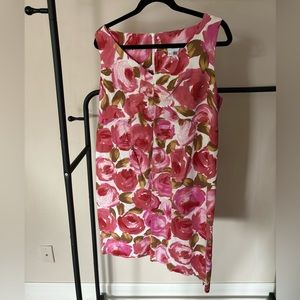 Adorable maternity dress